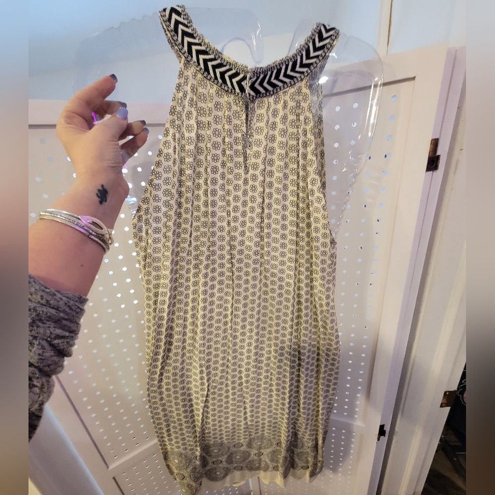🎀CLEARANCE🎀 ESLEY Cream and Black Sleeveless Halter Sun Dress W Keyhole - Picture 6 of 7